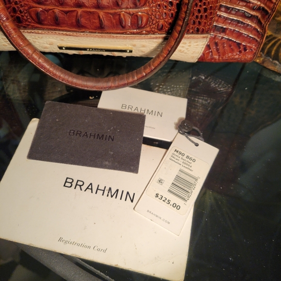 Purses - Picture 2 of 12